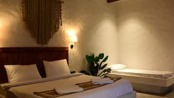 Deluxe Double Room | 1 bedroom, desk, laptop workspace