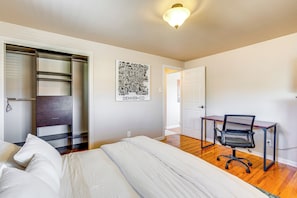 2 chambres, bureau, fer et planche à repasser, accès Internet