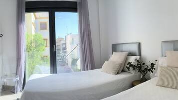 7 bedrooms, iron/ironing board, free WiFi, bed sheets