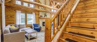 On-Site Lake & Gazebo: Cabin in Yellow Springs!