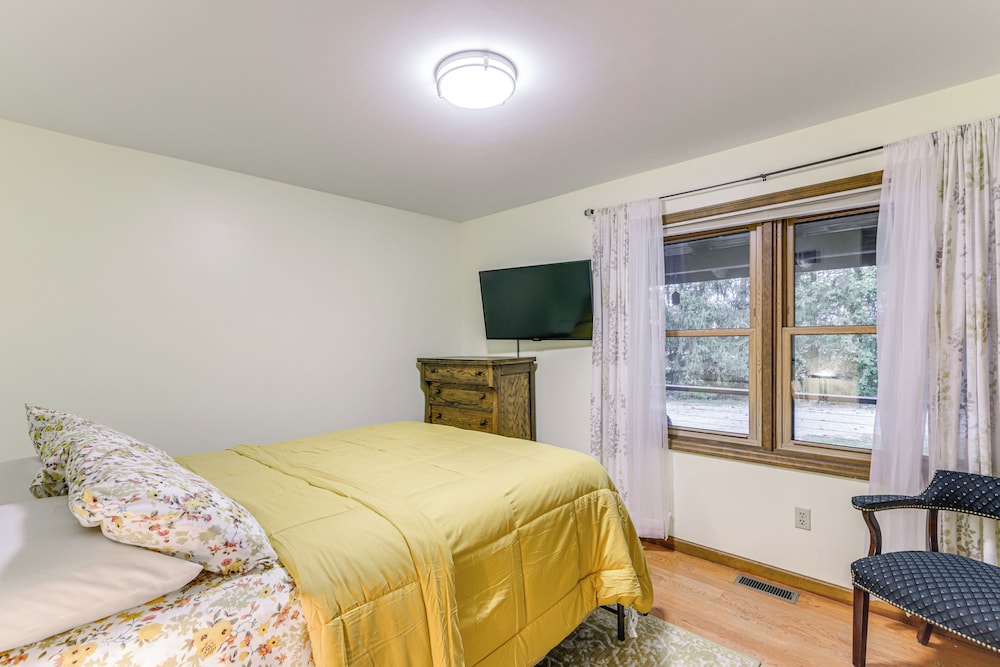 OnSite Lake & Gazebo Cabin in Yellow Springs! Greene County Vrbo