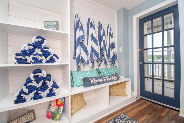 Interior - Beautiful Lakefront home! Summer memories start here! (Rome City)