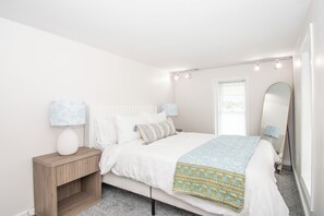 4 soverom, strykejern/-brett, wi-fi og sengetøy