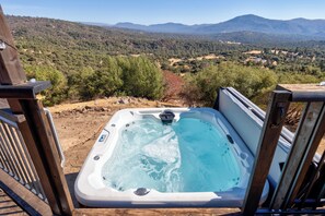 مغطس سبا خارجي