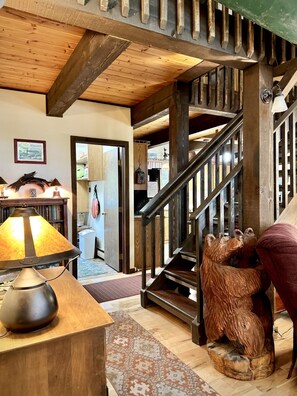 Interior - Kinnikinnick Pet Friendly downtown Glen Arbor! (Glen Arbor)