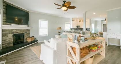 Bosch Huis Sea, The Waterfront Jewel of Savannah