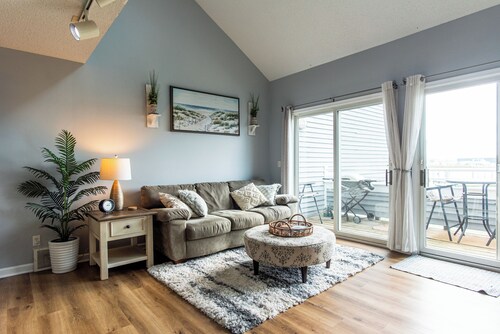 Charming 2-Bedroom Waterfront Condo in Spring Lake
