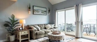 Charming 2-Bedroom Waterfront Condo in Spring Lake