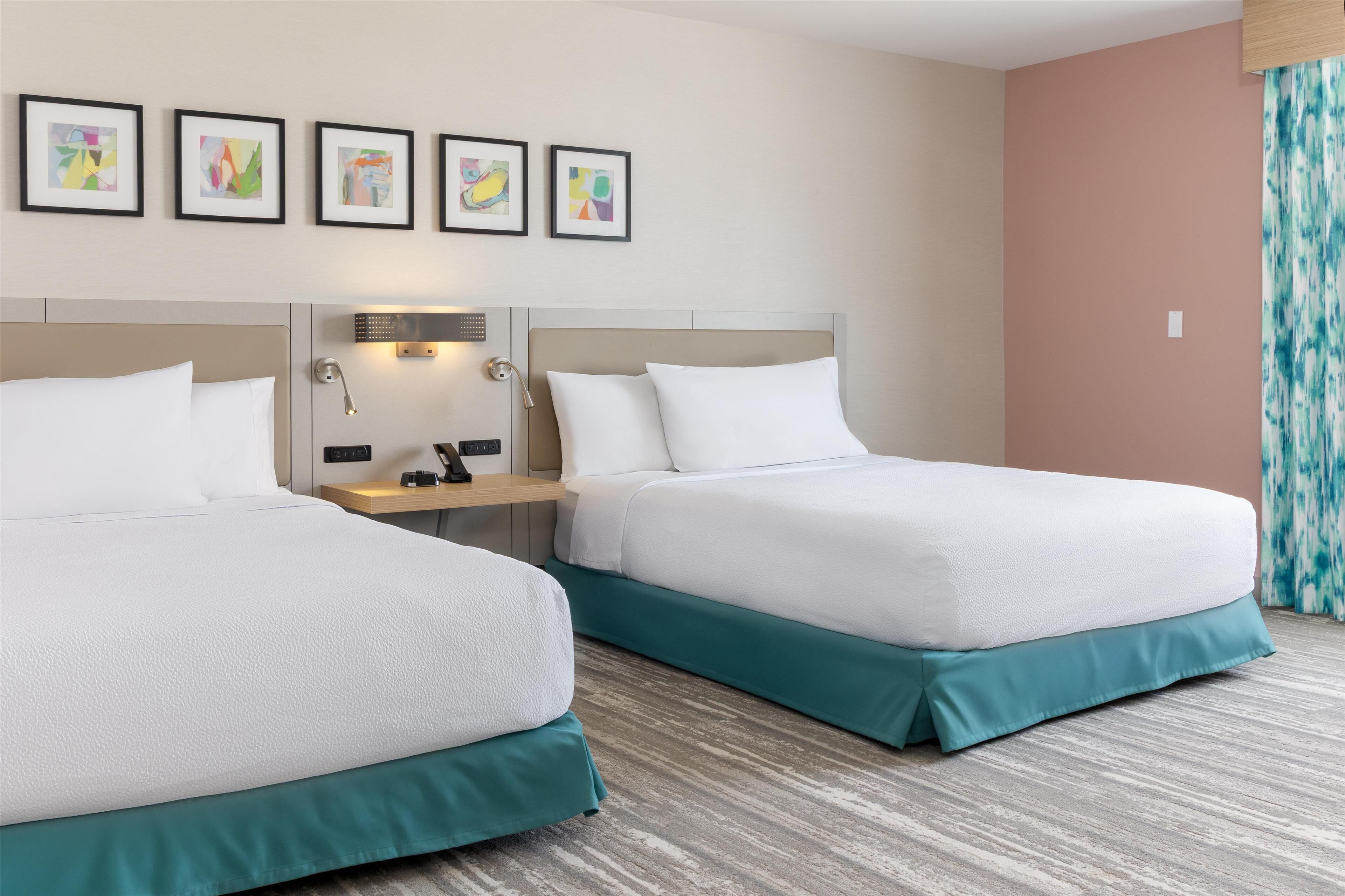 Kamer, 2 queensize bedden, rolstoeltoegankelijk bad | Internet