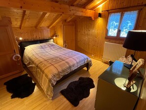 4 bedrooms, iron/ironing board, WiFi, bed sheets - Chalet with open, soothing views, 5 mns from Morzine, ideal for families (La Côte-d'Arbroz)