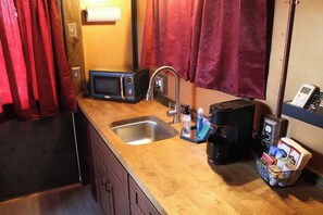 Microondas, placa de cocina