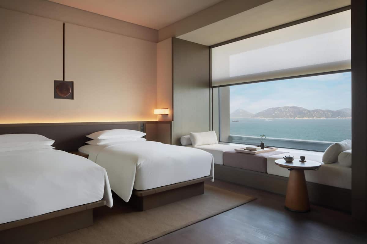 Biancheria da letto di alta qualità, copriletto in piuma, minibar