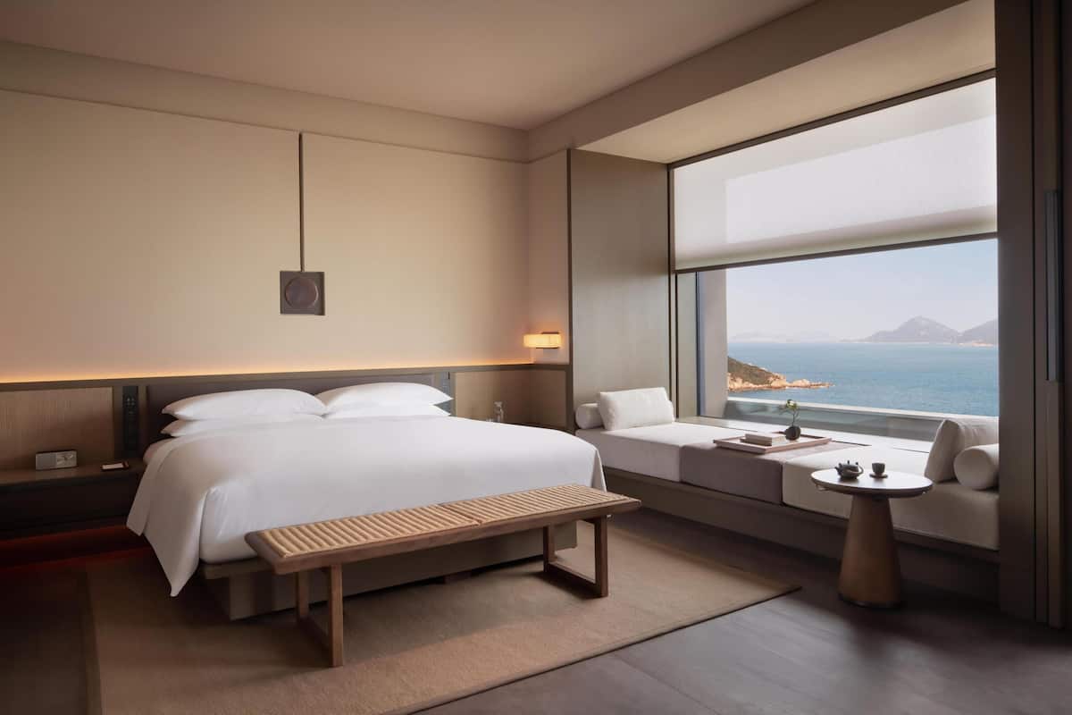Biancheria da letto di alta qualità, copriletto in piuma, minibar