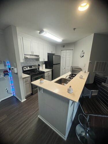 Cozy 1-bedroom with WiFi and fitness room in charming Dunwoody