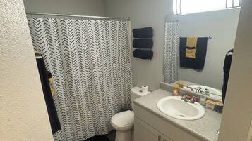 Towels, soap, shampoo, toilet paper