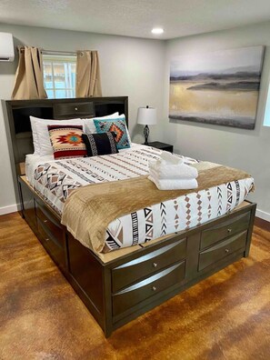 1 soveværelse, skrivebord, Wi-Fi, sengetøj