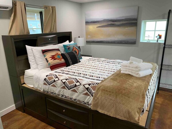 1 habitación, escritorio, wifi y ropa de cama 