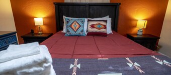 Casa Rio - Adorable Albuquerque Home in Old Town