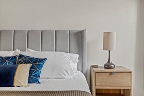 4 bedrooms, desk, iron/ironing board, free WiFi