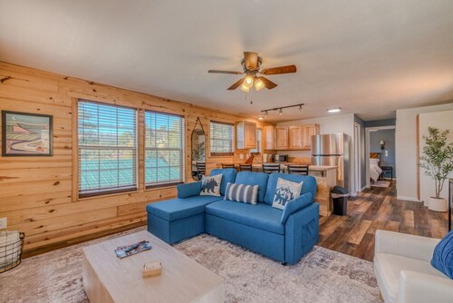 Elk Run Lodge | Spacious Cabin | Newly Renovated
