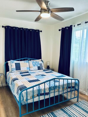 1 bedroom, desk, free WiFi, bed sheets