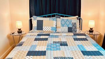 1 bedroom, desk, free WiFi, bed sheets