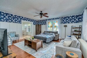 TV, table football, ping pong