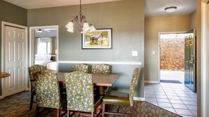 Dining - Mountain Magic at Wyndham Smoky Mountains –The Ultimate Family Escape- 3 Bd. Dlx (Sevierville)