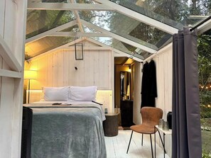 1 soverom, strykejern/-brett, wi-fi og sengetøy