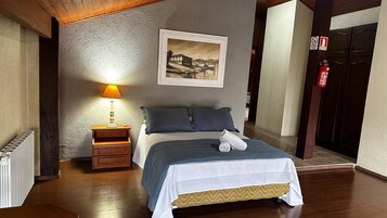 Family Room, City View | Free WiFi