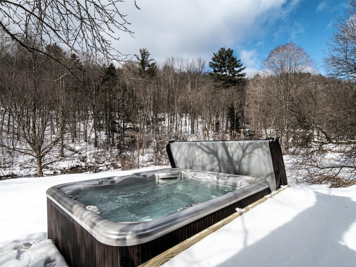 Bain à remous extérieur