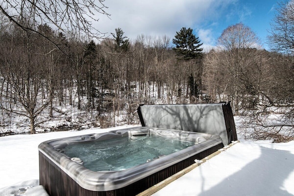 Bain à remous extérieur