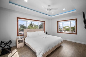 4 室のベッドルーム、アイロン / アイロン台、WiFi、ベッドシーツ