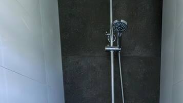 House | Bilik Mandi