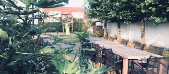 Spacious 6-bedroom house in charming Baarle-Hertog with large garden.