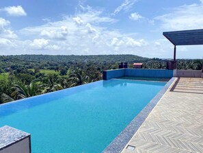 Rooftop terrace - Meritas Auberge Calangute Goa (Calangute)