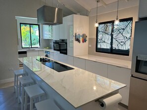 Microwave, oven, stovetop, dishwasher