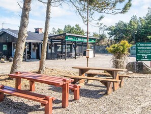 House | Outdoor dining - 6 pax Camping Cabin in Rodhus, Pandarup (Pandrup)