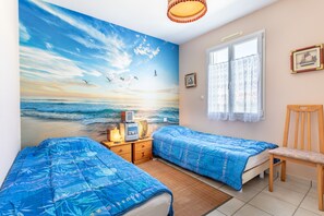 3 bedrooms, iron/ironing board, free WiFi