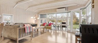 Nice home in Ebeltoft with sauna