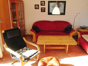 Living room - Doppelhaushaelfte mit Windgeschuetzter Terrasse (Dornum)