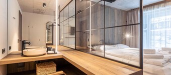 Premium Holiday Apartment With Sauna and Garden