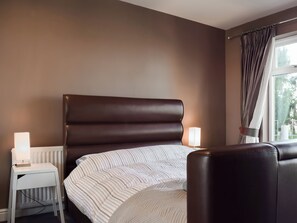 4 bedrooms, free WiFi, bed sheets - 4 bedroom accommodation in Hoby (Hoby)