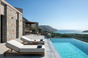 Pool - Ninemia Villa II in Crete (Plaka)