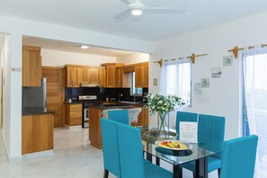 Dining - Modern & Elegant 3 Bedrs with POOL/Guest Friendly/Close to everything (Puerto Plata)
