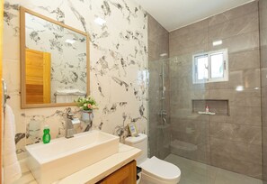 Towels, soap, shampoo, toilet paper