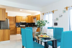 Dining - Modern & Elegant 3 Bedrs with POOL/Guest Friendly/Close to everything (Puerto Plata)