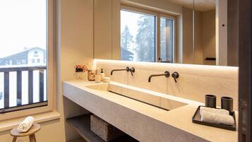 Apartment | Bathroom | Hair dryer