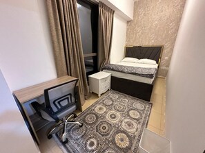 6 chambres, fer et planche à repasser, Wi-Fi, draps fournis