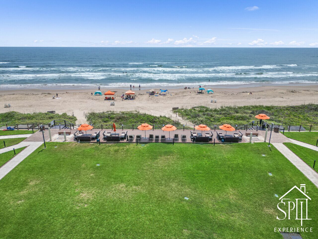 Una spiaggia nelle vicinanze